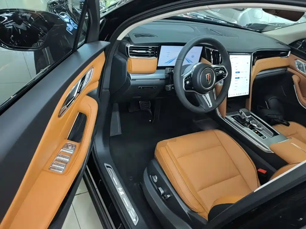 Photo 16 - Hongqi HS7 PHEV