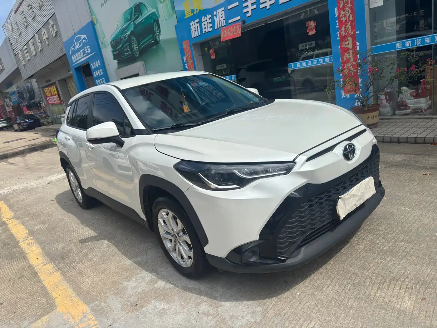 Toyota Frontlander 2023 2.0L CVT Elite Edition фото 3