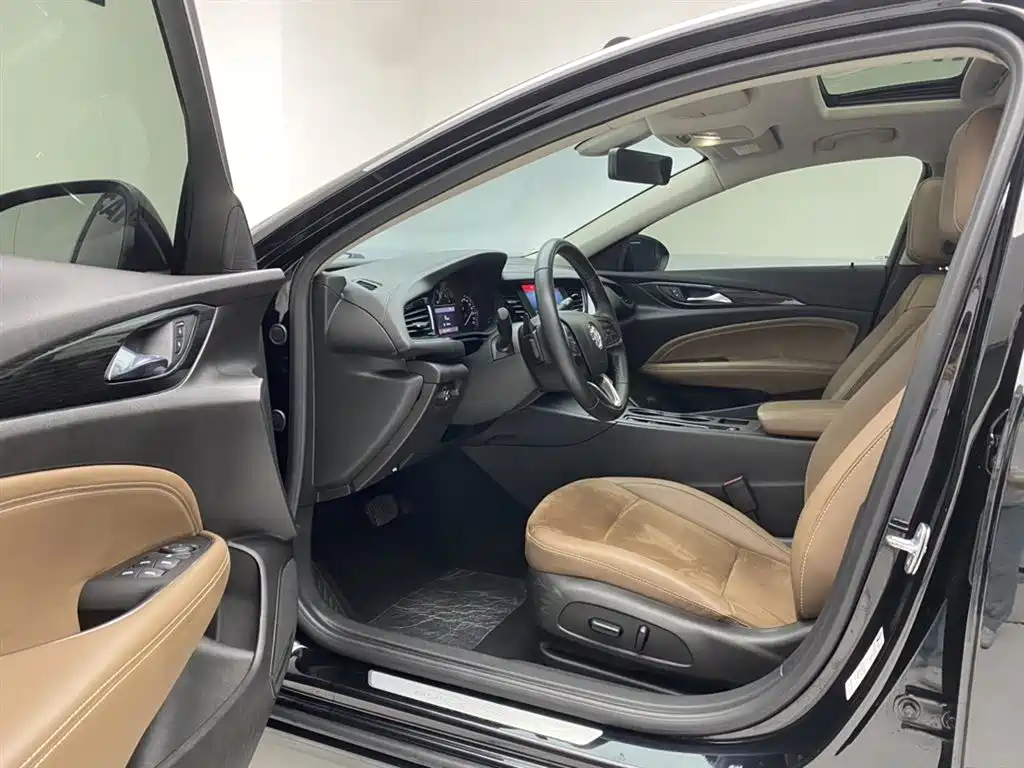 BUICK REGAL