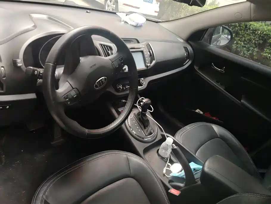 Kia Sportage 2012 2.0L Automatic 2WD NAVI Edition фото 12