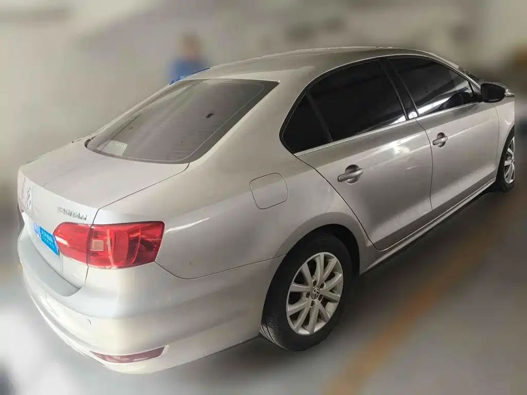 Фото 2 - Volkswagen Sagitar