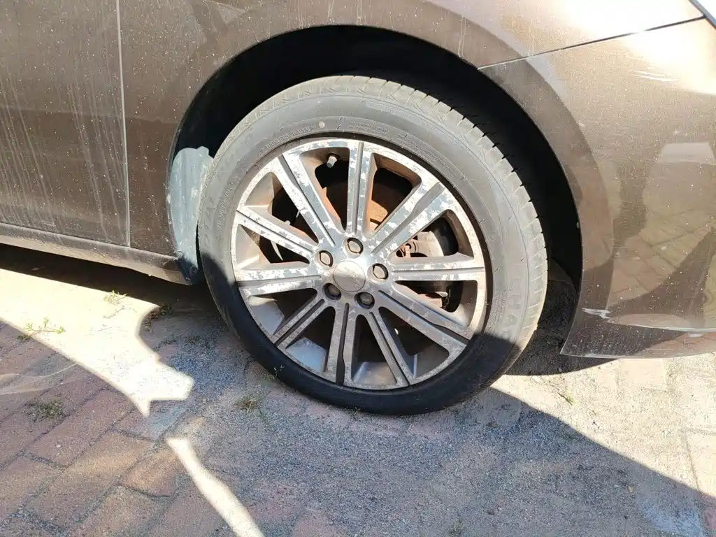 Фото 9 - Peugeot 408
