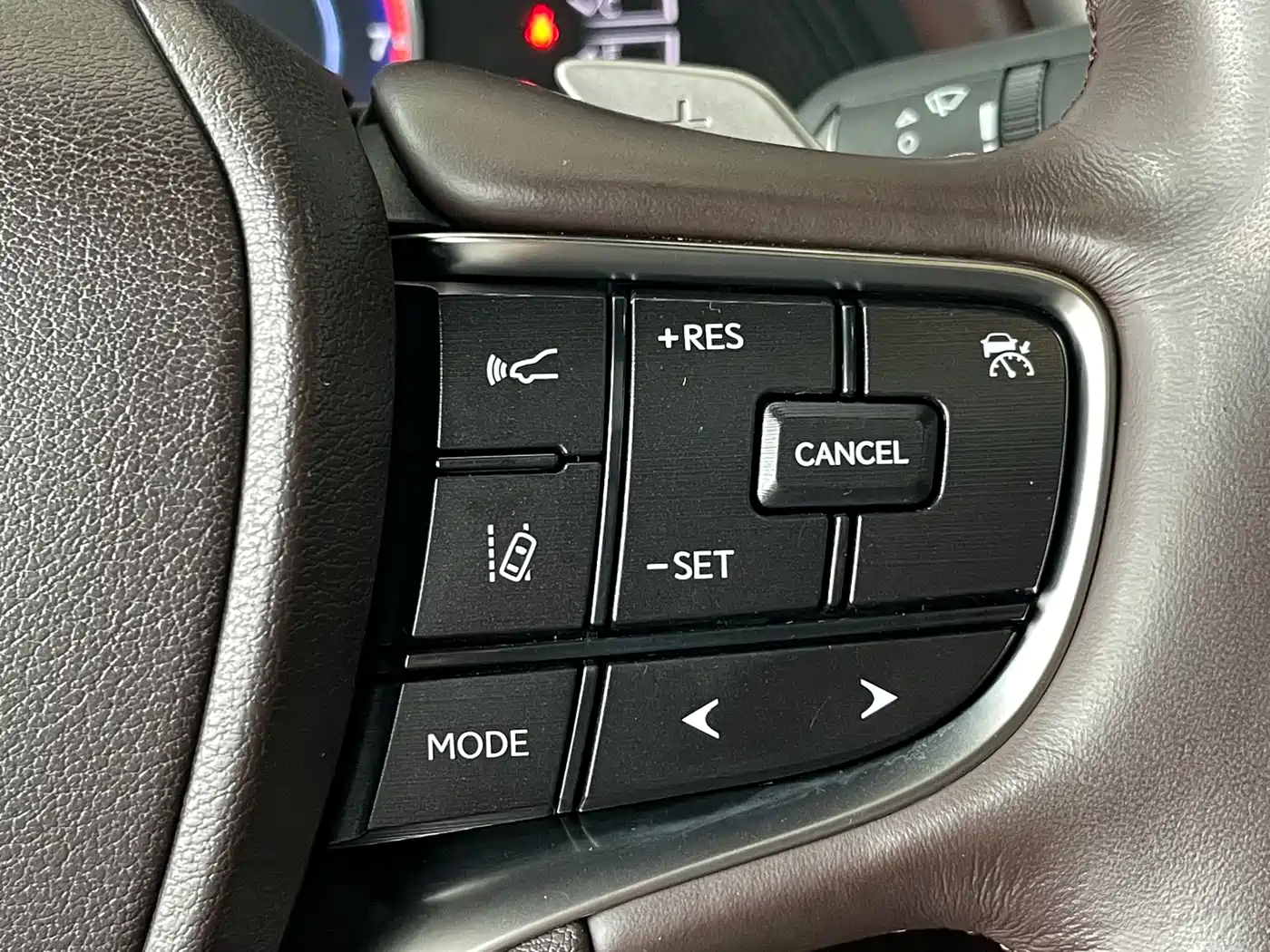 Lexus ES 2021 300h Executive Edition фото 23