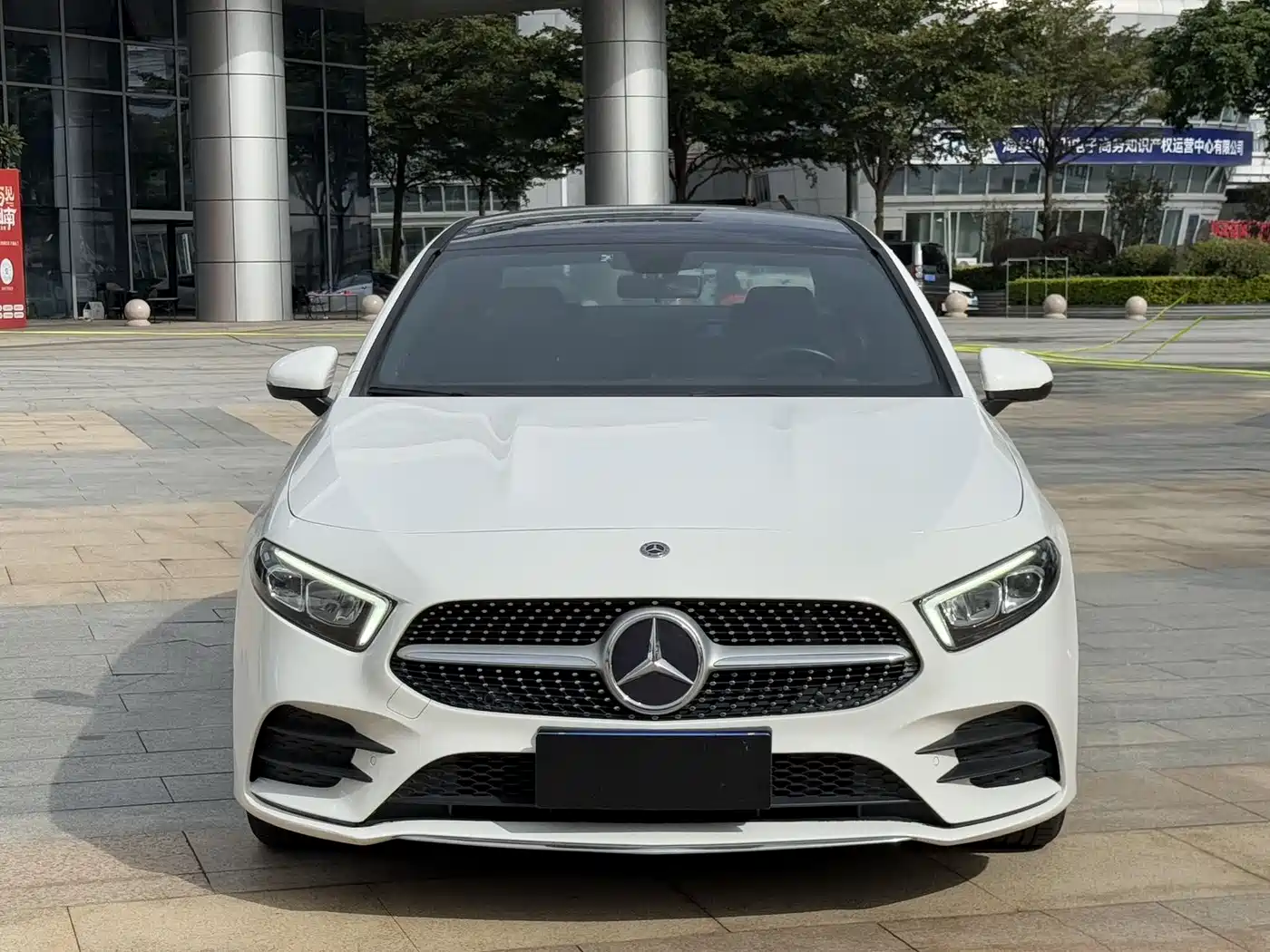 Mercedes-Benz A-Class 2020 A 200 L Sport Sedan фото 2
