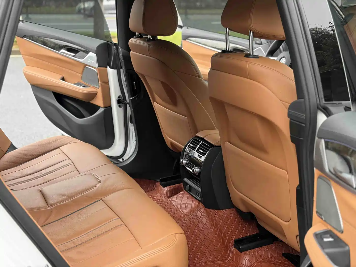 BMW 6 Series GT 2021 630i M Sport Package фото 8