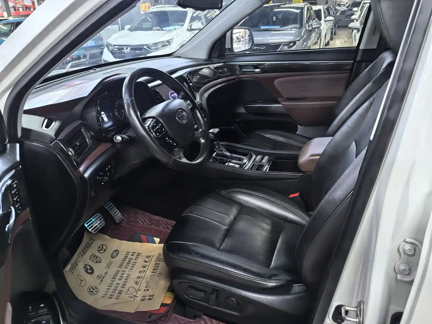 GAC Trumpchi Trumpchi GS8 2017 320T 2WD Luxury Smart Connect (7-seater) фото 7