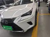 Фото 24 - Lexus NX