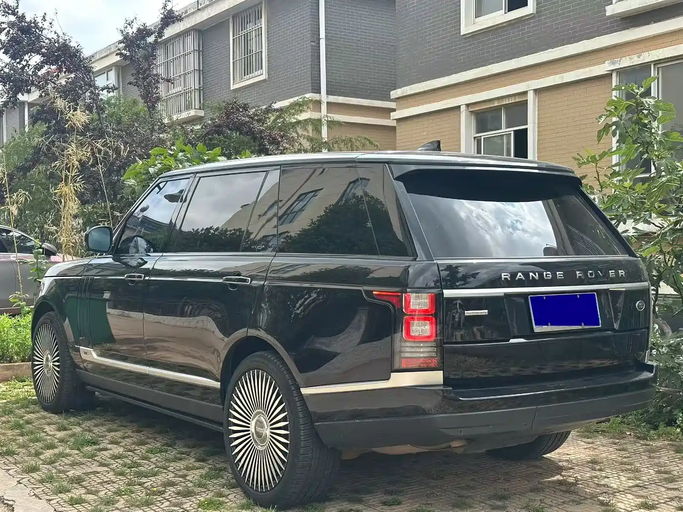 Land Rover Range Rover 2017 5.0 SC V8 Summit Autobiography LWB фото 8