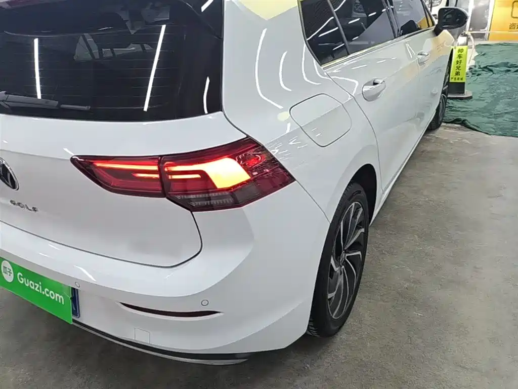 Volkswagen Golf 2023 Facelift 280TSI DSG Pro фото 8