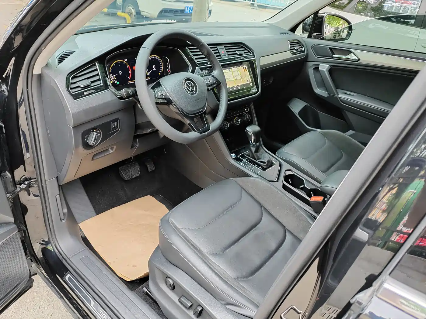 Volkswagen Tiguan L 2021 330TSI Automatic 2WD Smart фото 7