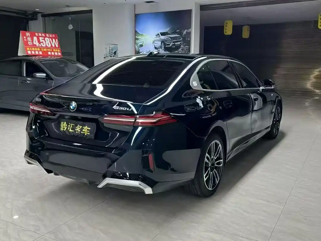 BMW 5 Series 2025 530Li Leading M Sport Package фото 7