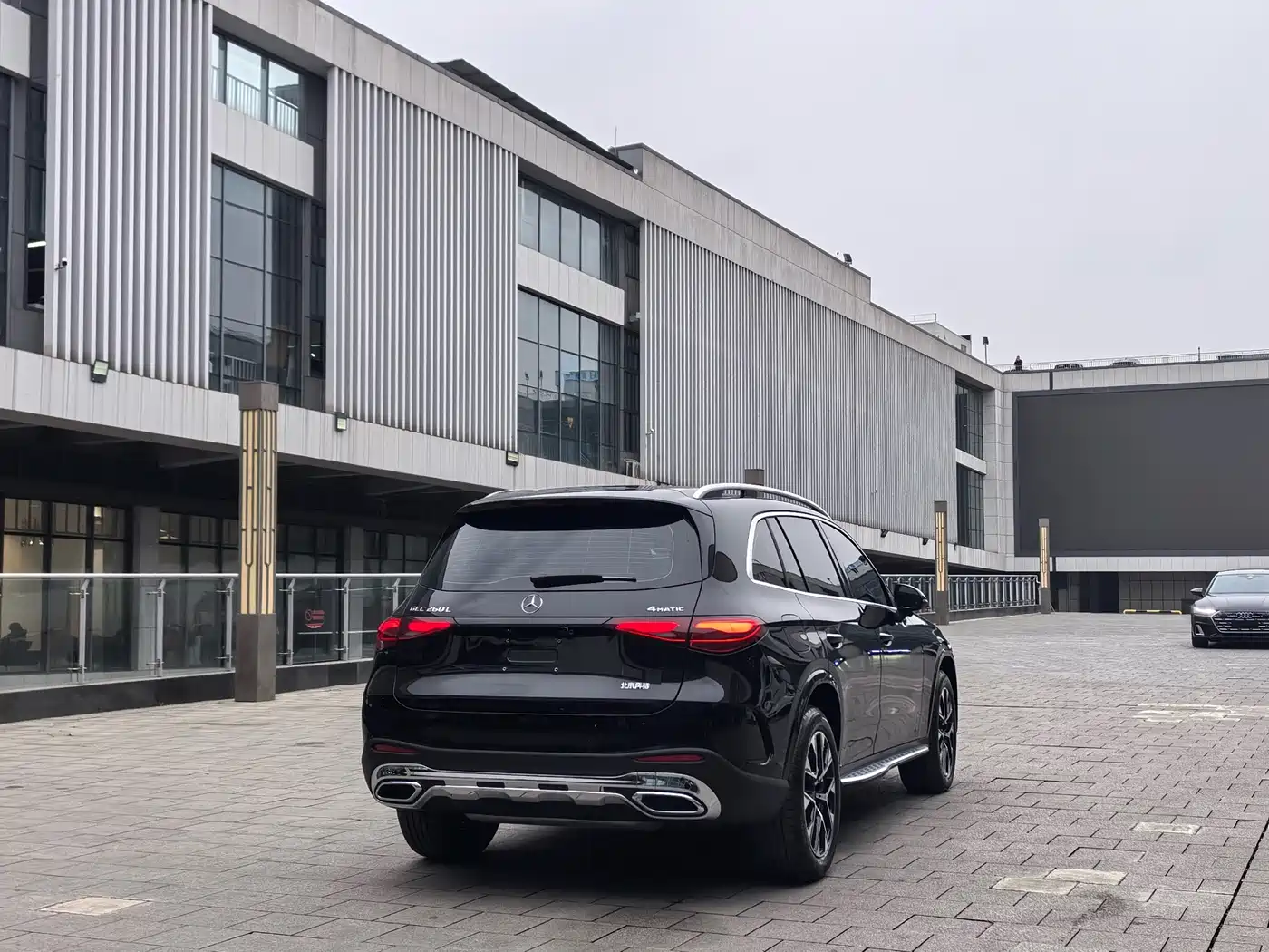 Mercedes-Benz GLC 2023 GLC 260 L 4MATIC Luxury 7-Seater фото 18