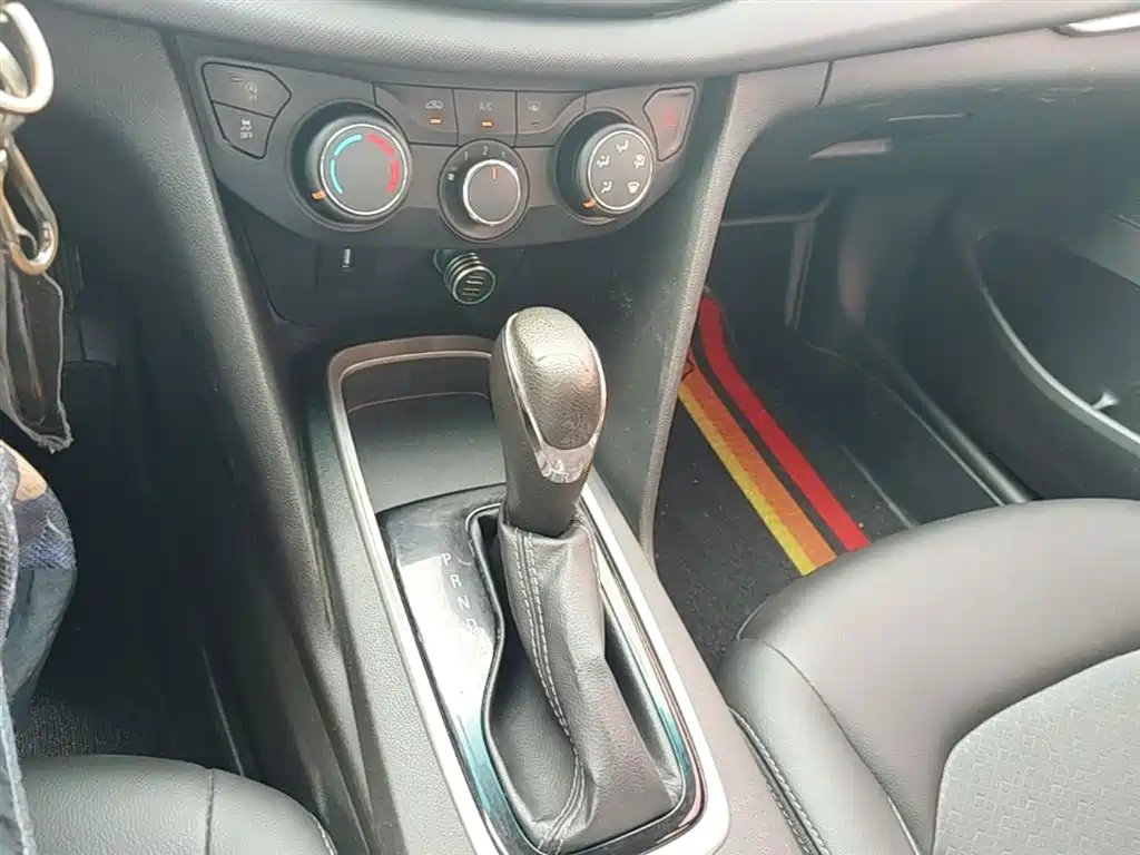 Chevrolet Cavalier 2016 1.5L Automatic Delight Edition фото 14