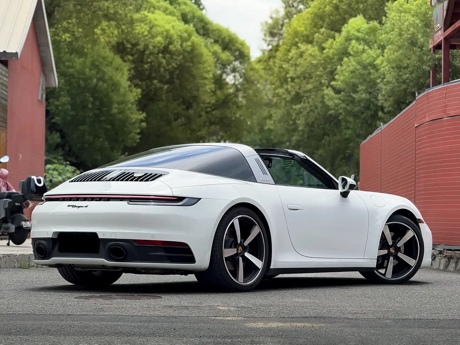 Photo 6 - Porsche 911