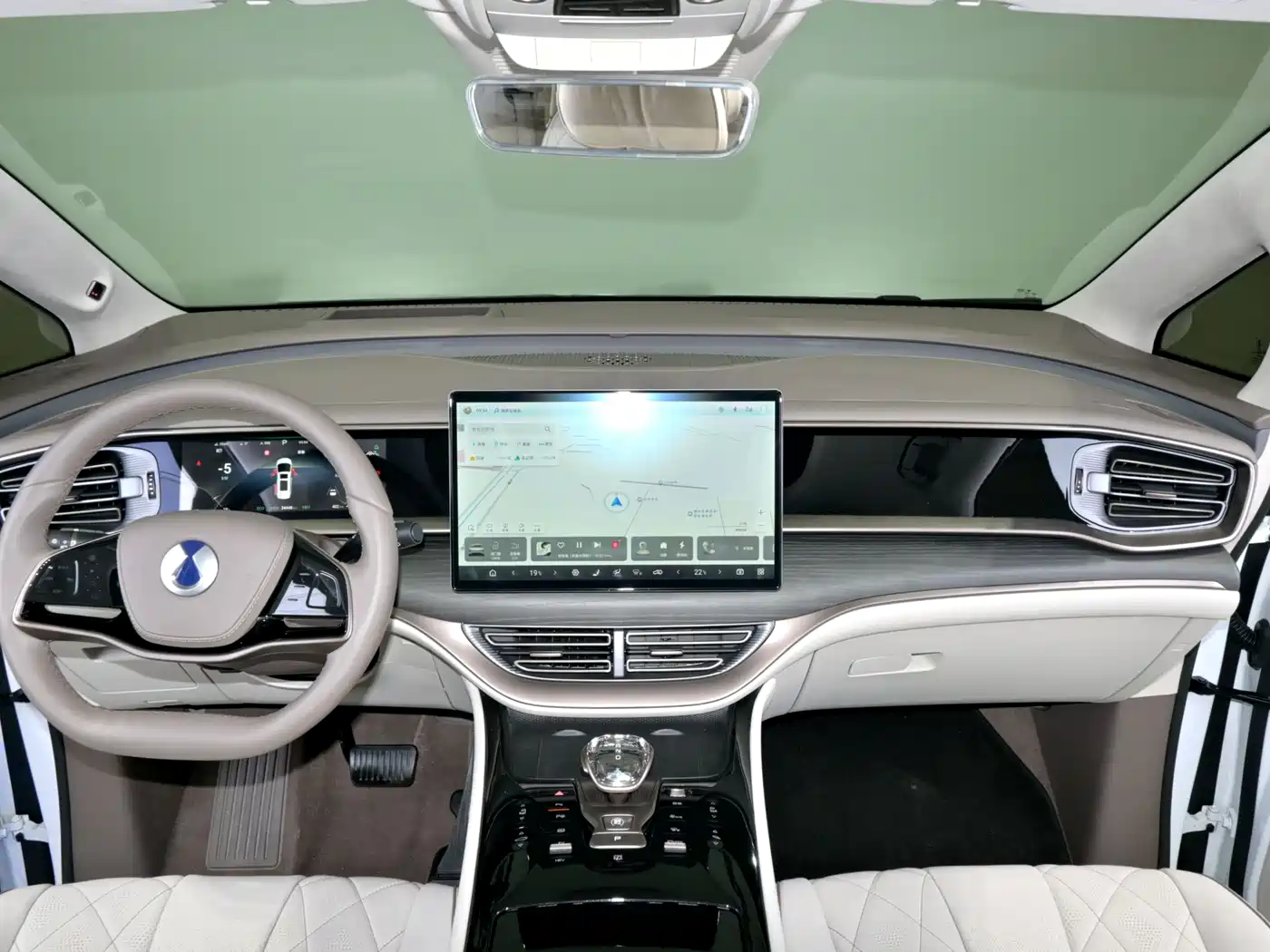 Denza D9 2022 DM-i 970 AWD Flagship фото 9