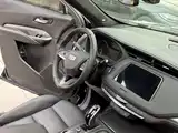 Photo 14 - Cadillac XT4