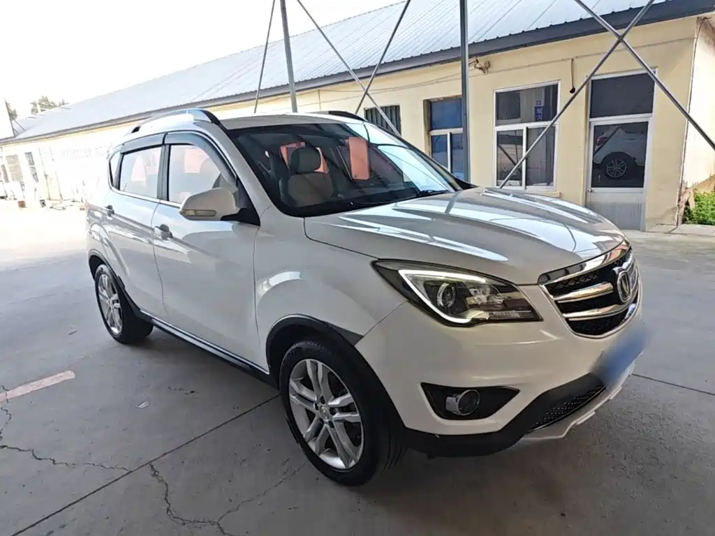 Фото 4 - Changan CS35