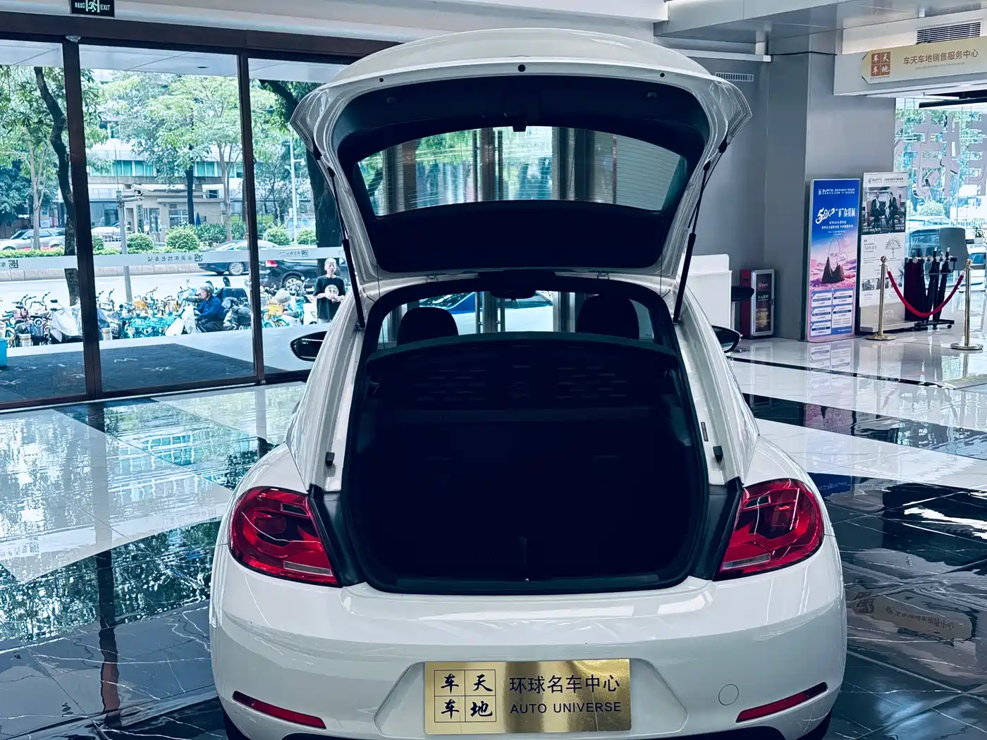 Volkswagen Beetle 2014 1.4TSI Fashion Edition фото 15