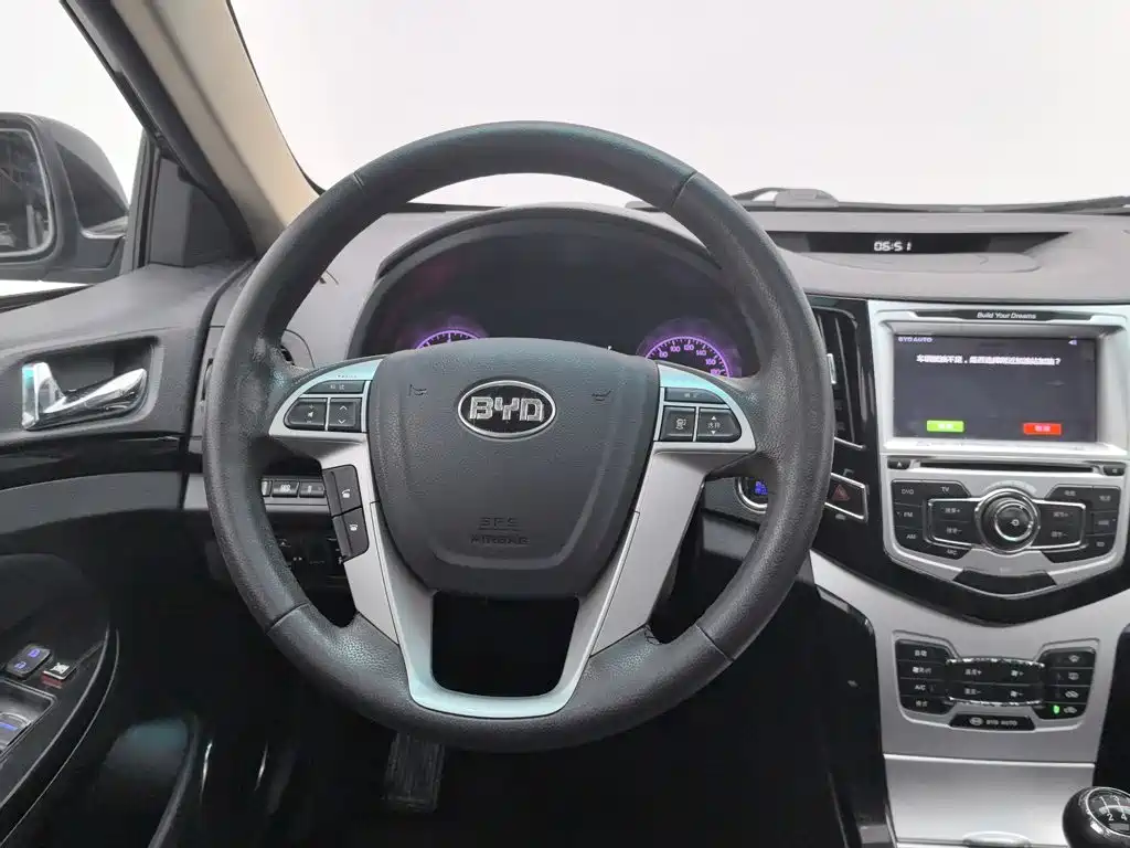 Фото 11 - BYD Surui
