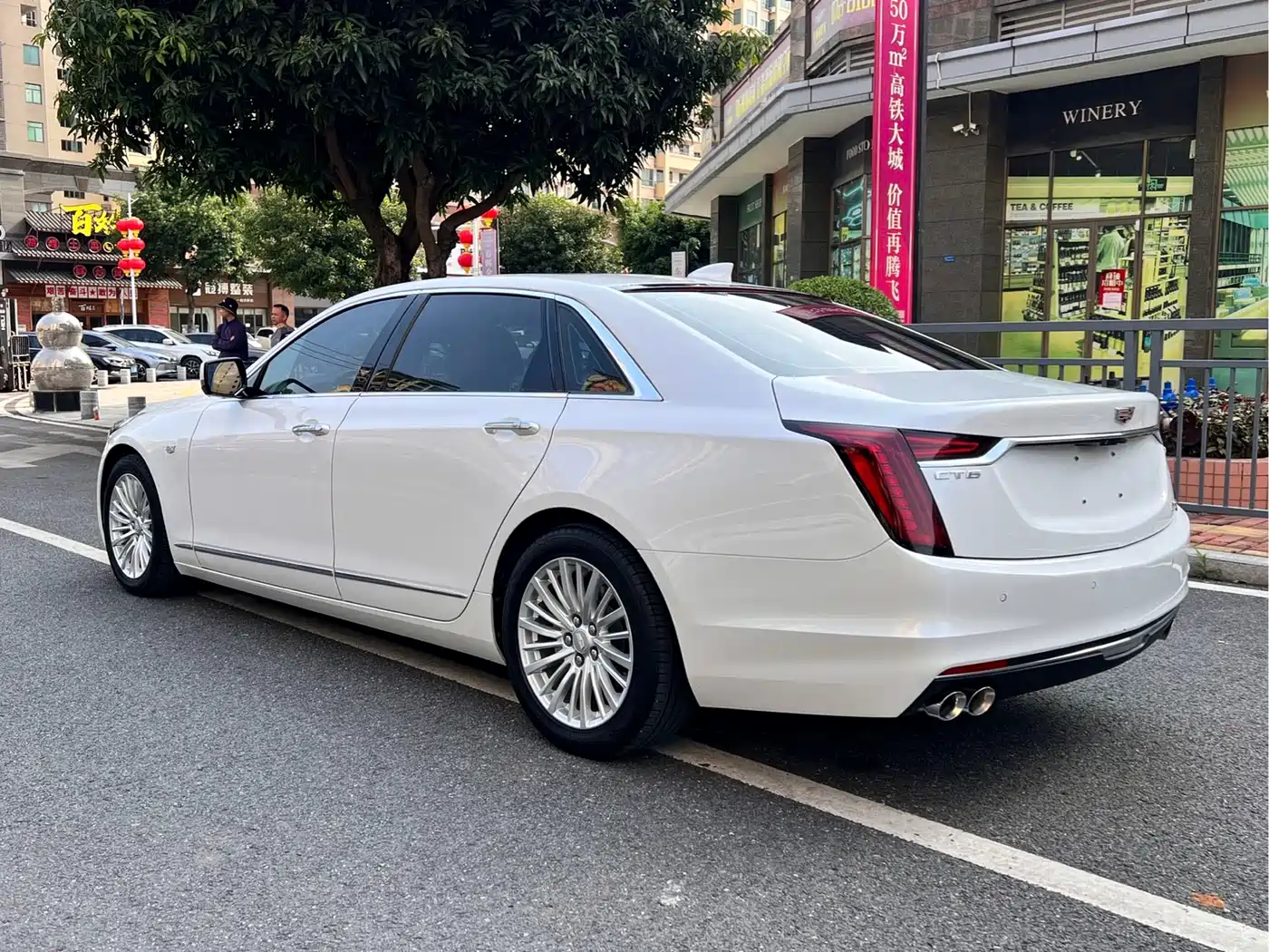 CADILLAC CT6