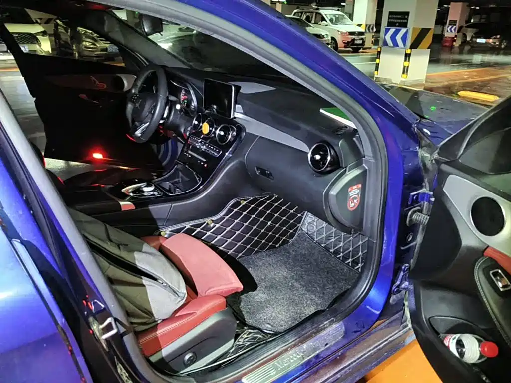 Photo 13 - Mercedes-Benz C-Class