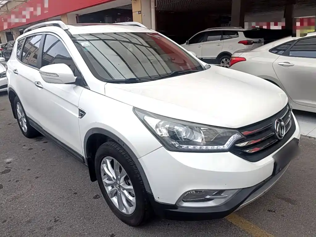 Dongfeng Aeolus Dongfeng Fengshen AX7 2015 2015 2.0L Automatic Smart Ease