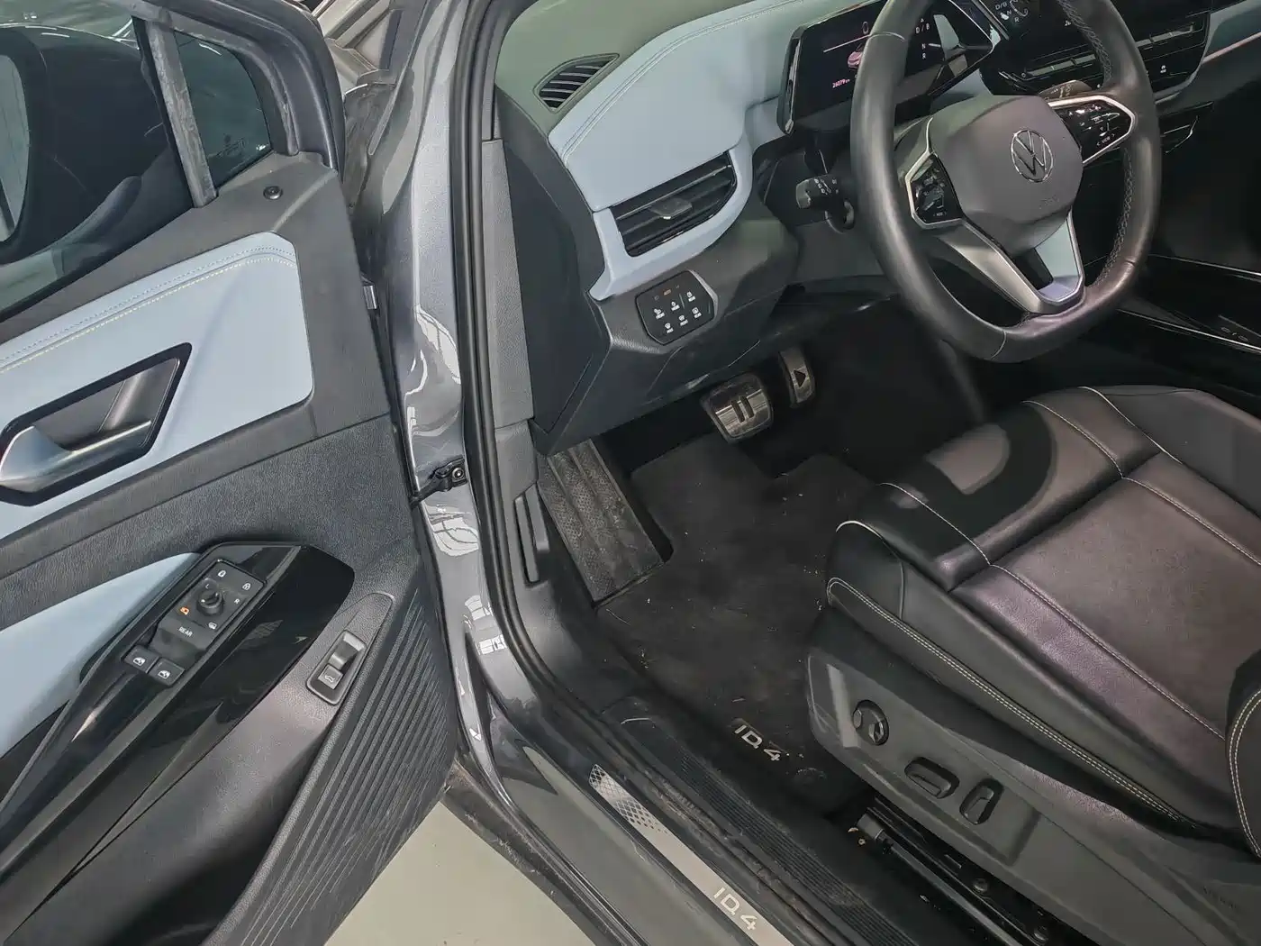 Volkswagen ID.4 X 2023 Pure Long Range Edition фото 7
