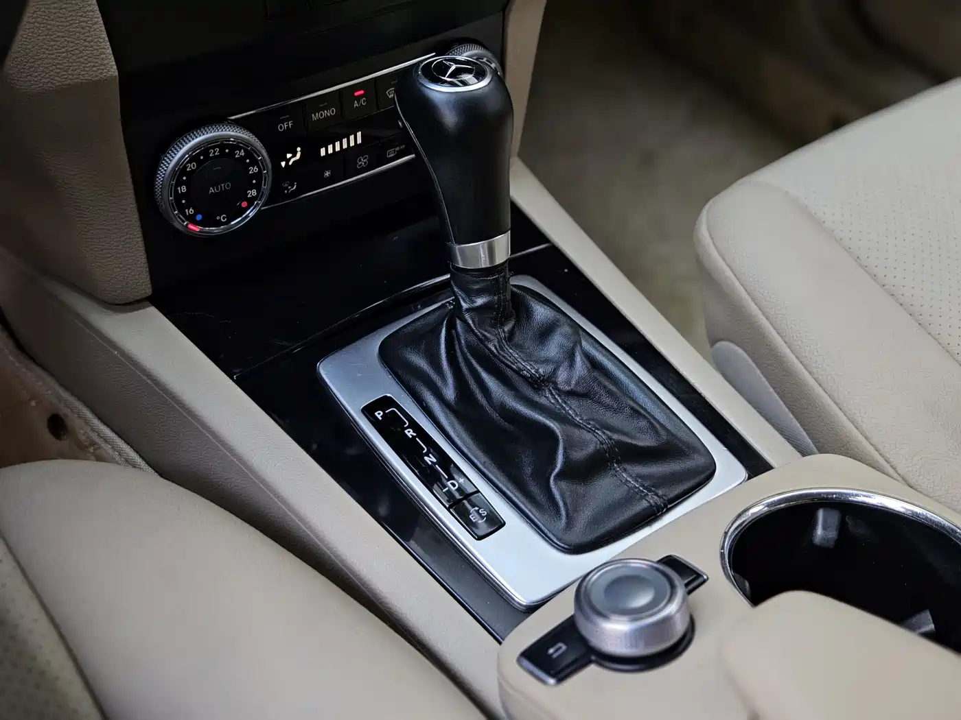 Mercedes-Benz GLK-Class (Import) 2011 GLK 300 4MATIC Dynamic фото 18