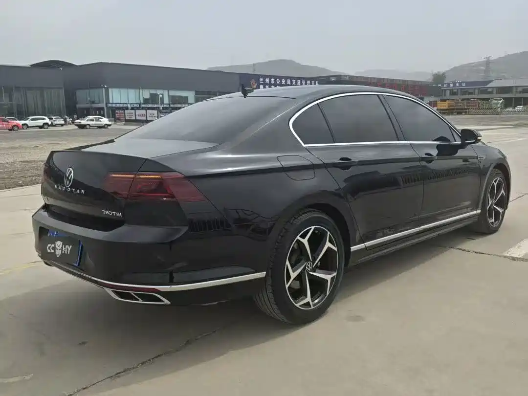 Volkswagen Magotan 2023 Model 2 Million Commemorative Edition 380TSI DSG Flagship фото 6