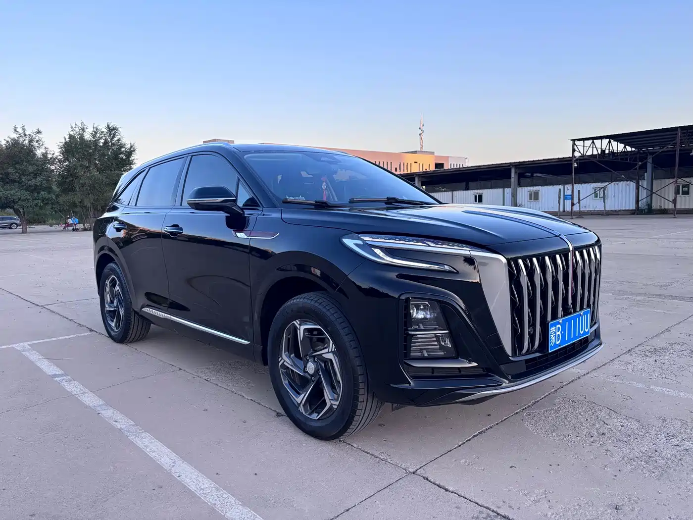 Hongqi HS3, миниатюра 3