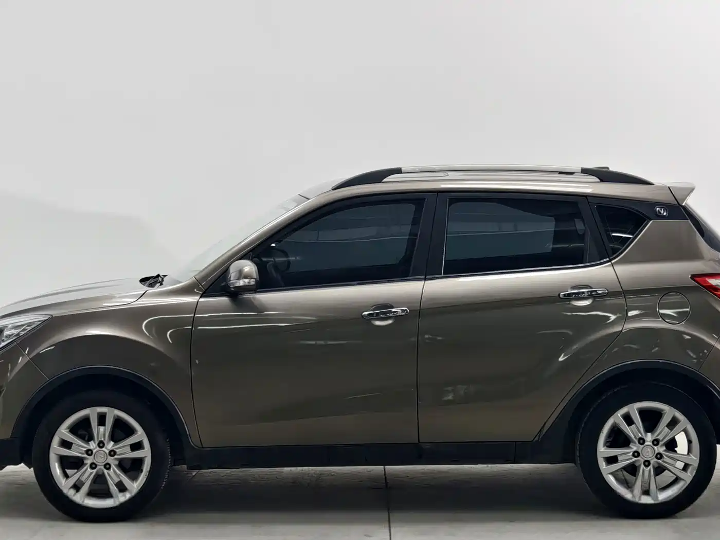 Changan CS35 2014 2014 1.6L Automatic Luxury Type China IV