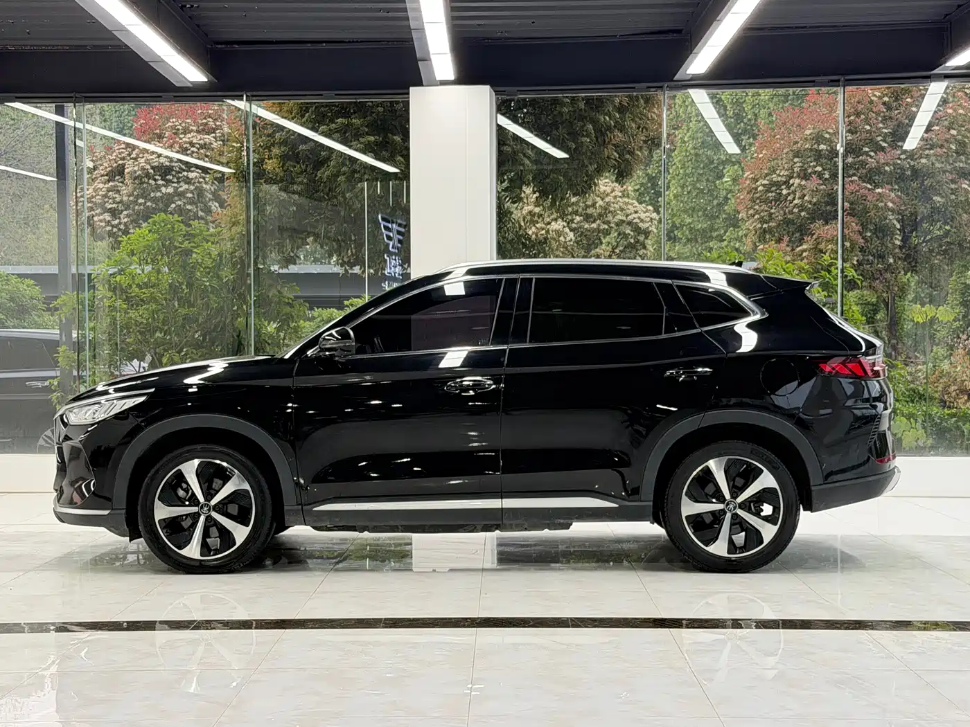 BYD Song PLUS PHEV 2021 DM-i 110KM Flagship PLUS фото 3