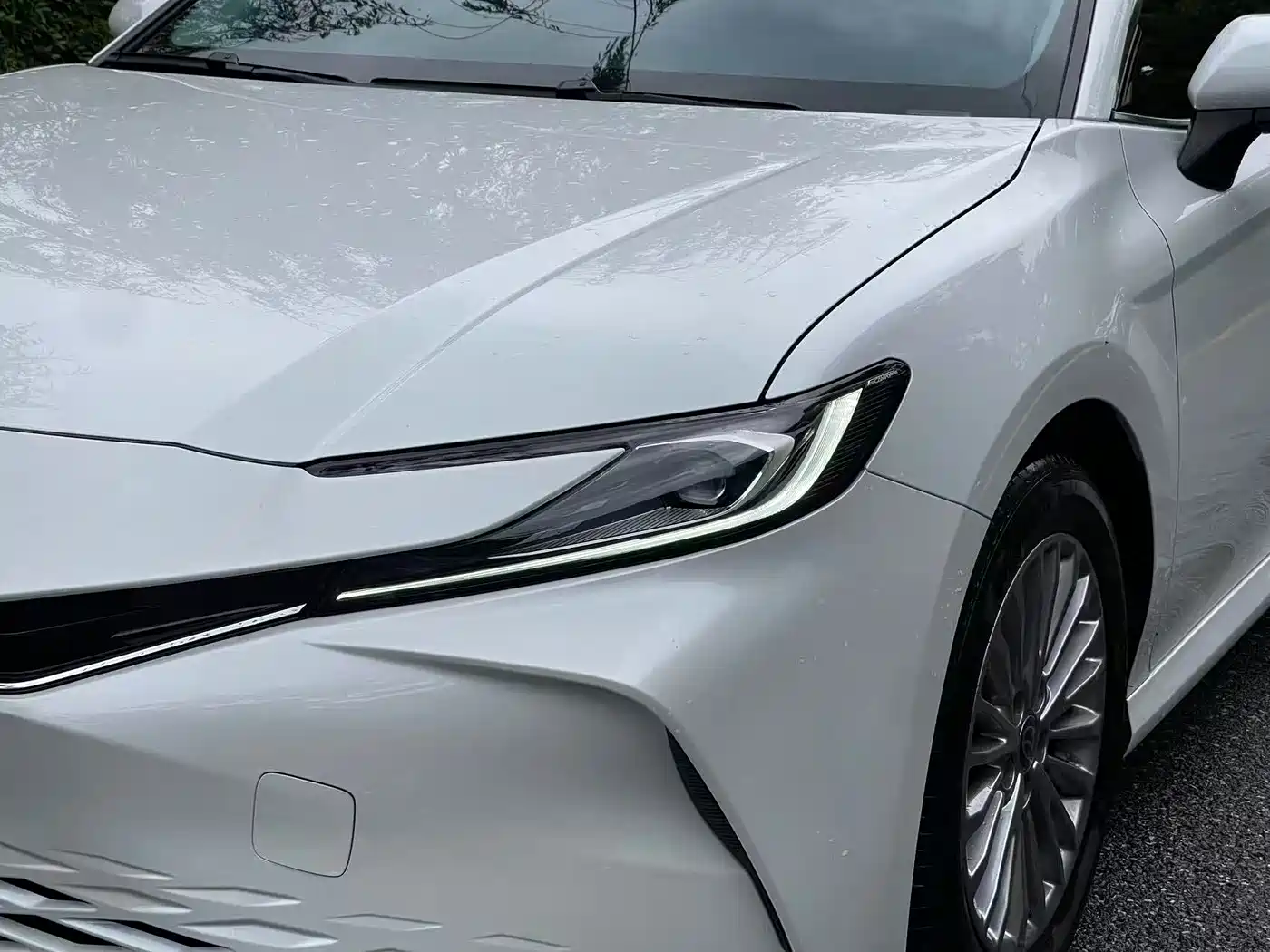 Toyota Camry 2025 Hybrid 2.0HXS Glory Edition фото 3