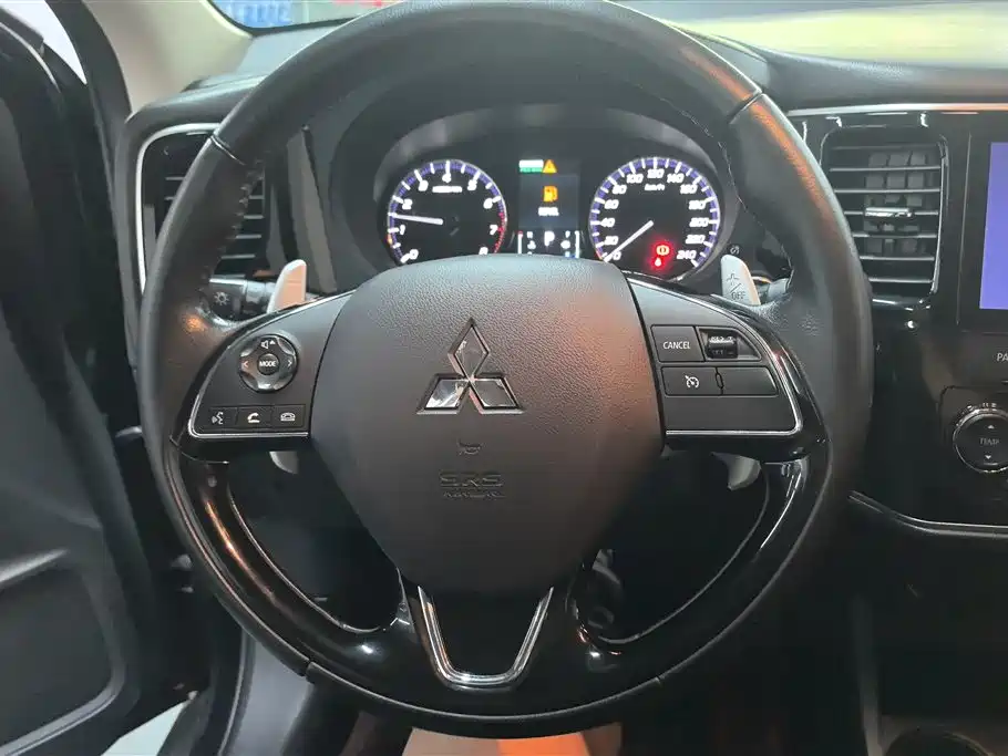 Mitsubishi Outlander 2016 2.4L 4WD Elite Edition 5-seater фото 15