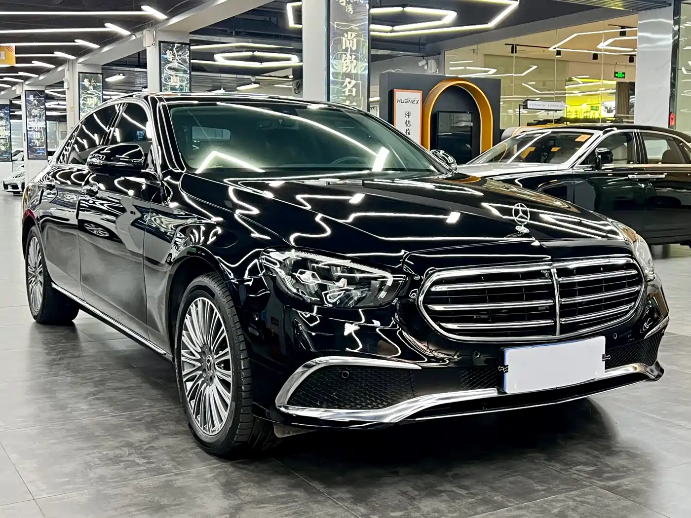 MERCEDES-BENZ E CLASS