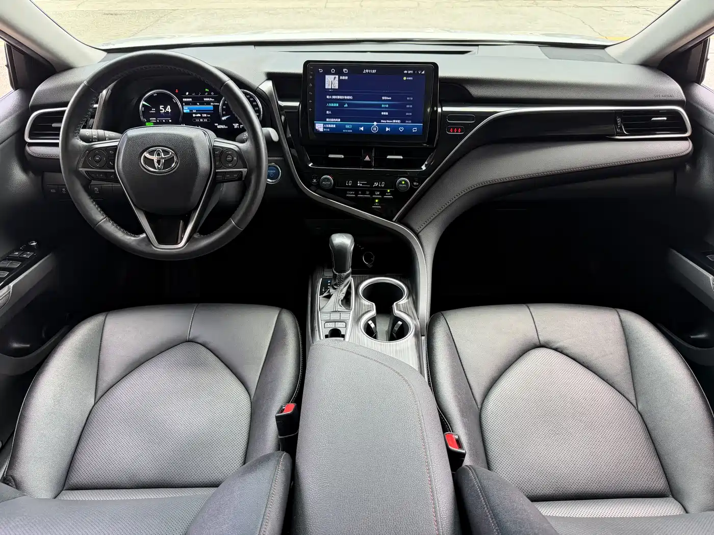 Toyota Camry 2021 Hybrid 2.5HG Luxury Edition фото 5