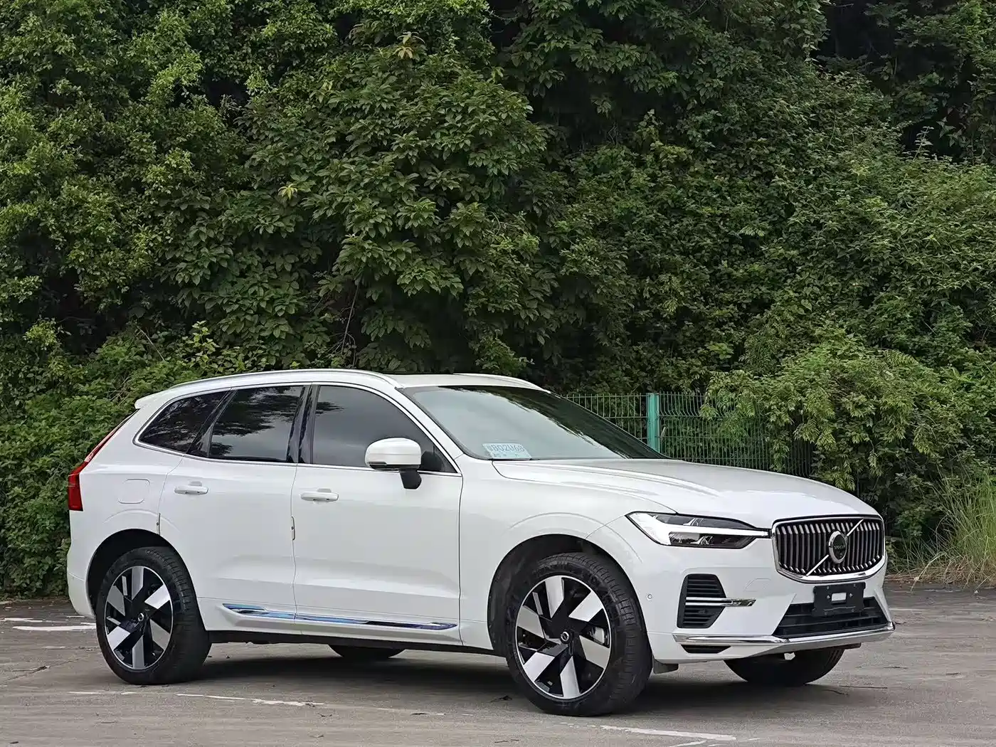 VOLVO XC60 PLUG-IN HYBRID