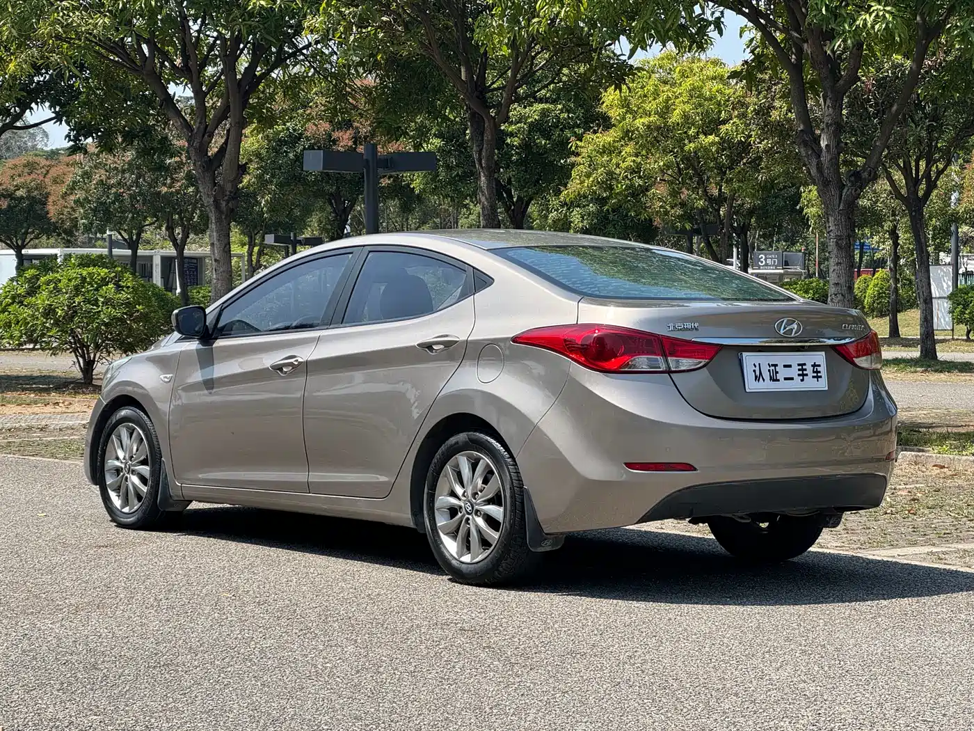 Hyundai Langdong 2015 1.6L Auto Trend фото 5
