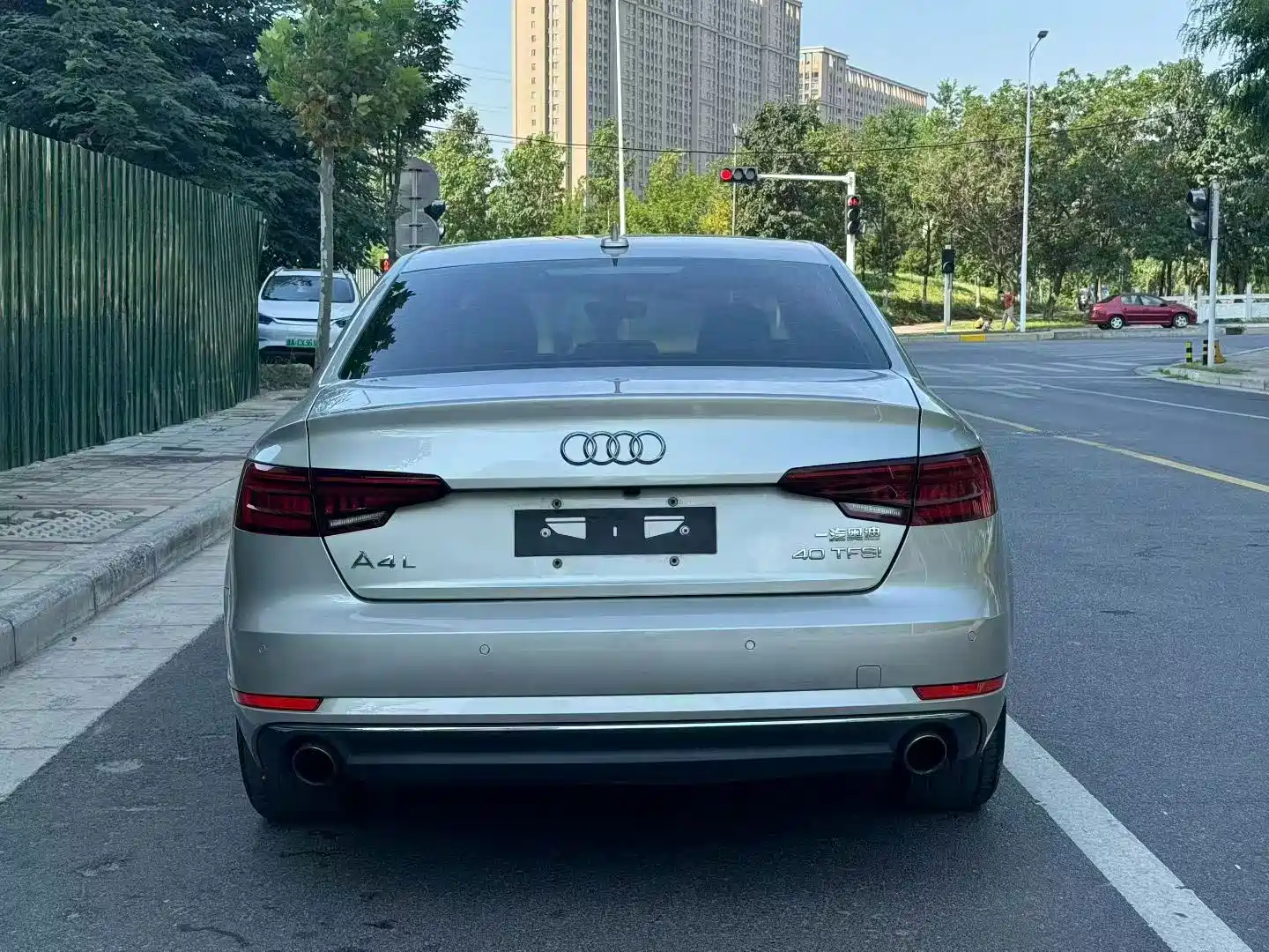 Фото 5 - Audi A4L