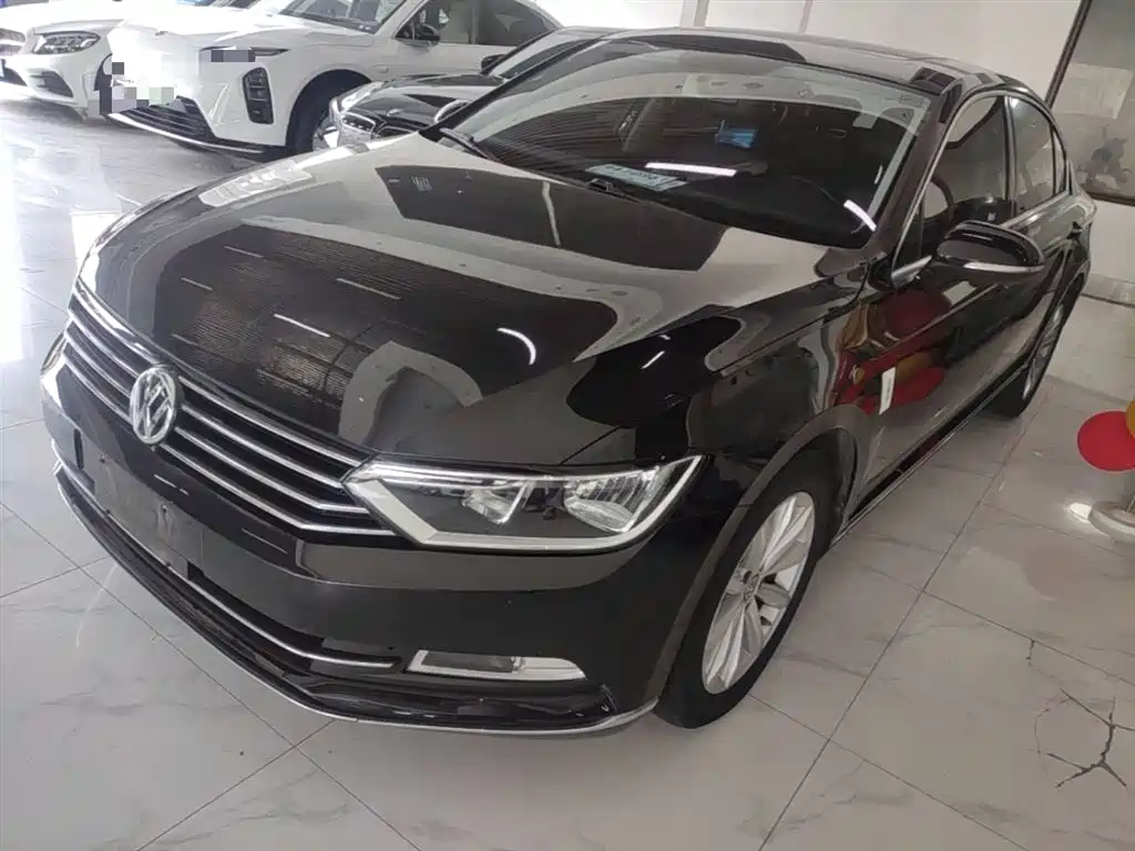 Volkswagen Magotan 2018 330TSI DSG Leading фото 2