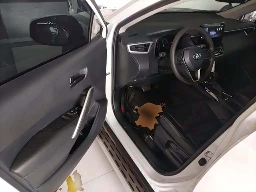 Toyota Frontlander 2023 2.0L CVT Elite Edition фото 16
