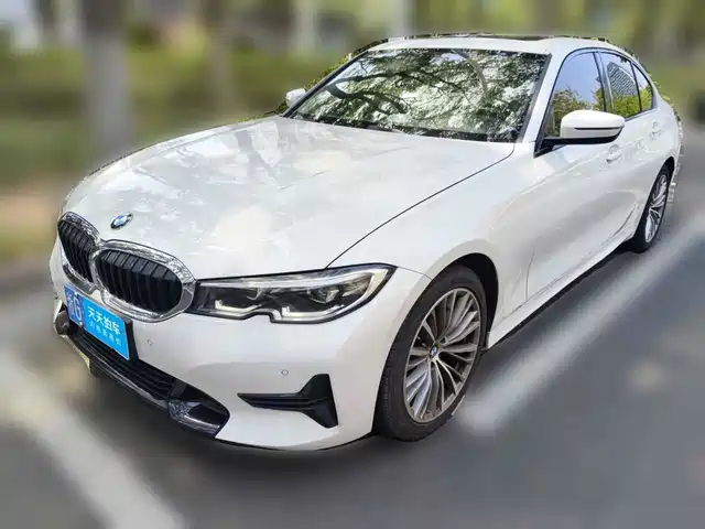 BMW 3 Series 2021 320i Sport Package — фото 1