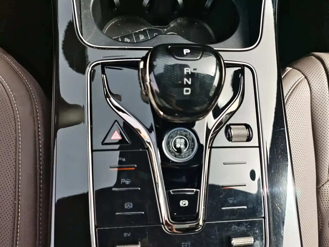 BYD Han 2025 DM-i Smart Driving Edition 125KM LiDAR Flagship фото 13
