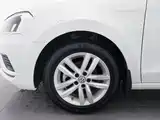 Photo 17 - Volkswagen Jetta