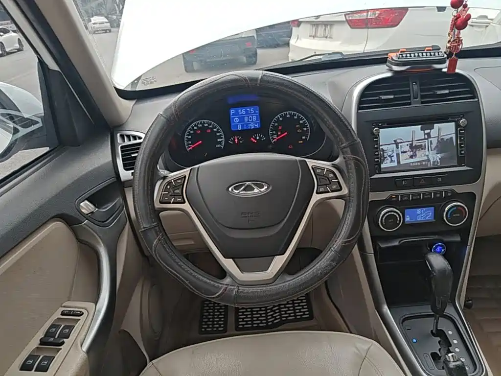 Chery Tiggo 3 2014 2014 1.6L CVT Smart