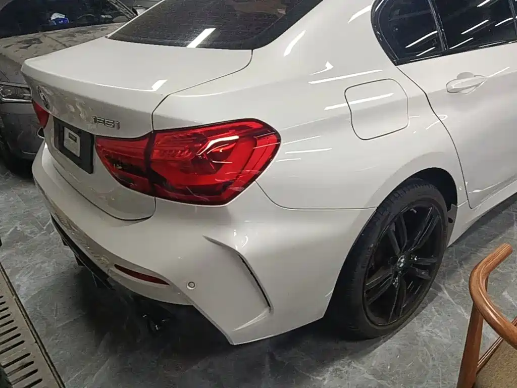 BMW 1-SERIES