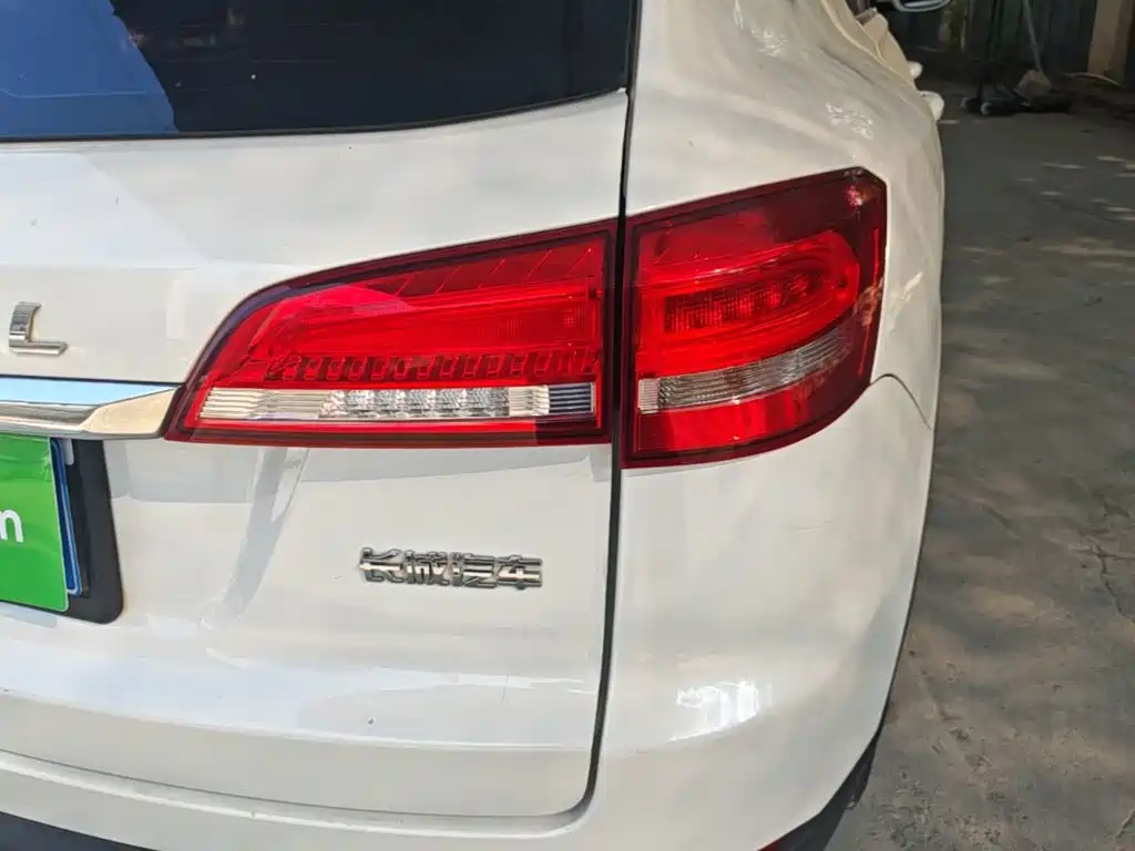 Фото 8 - Haval H7
