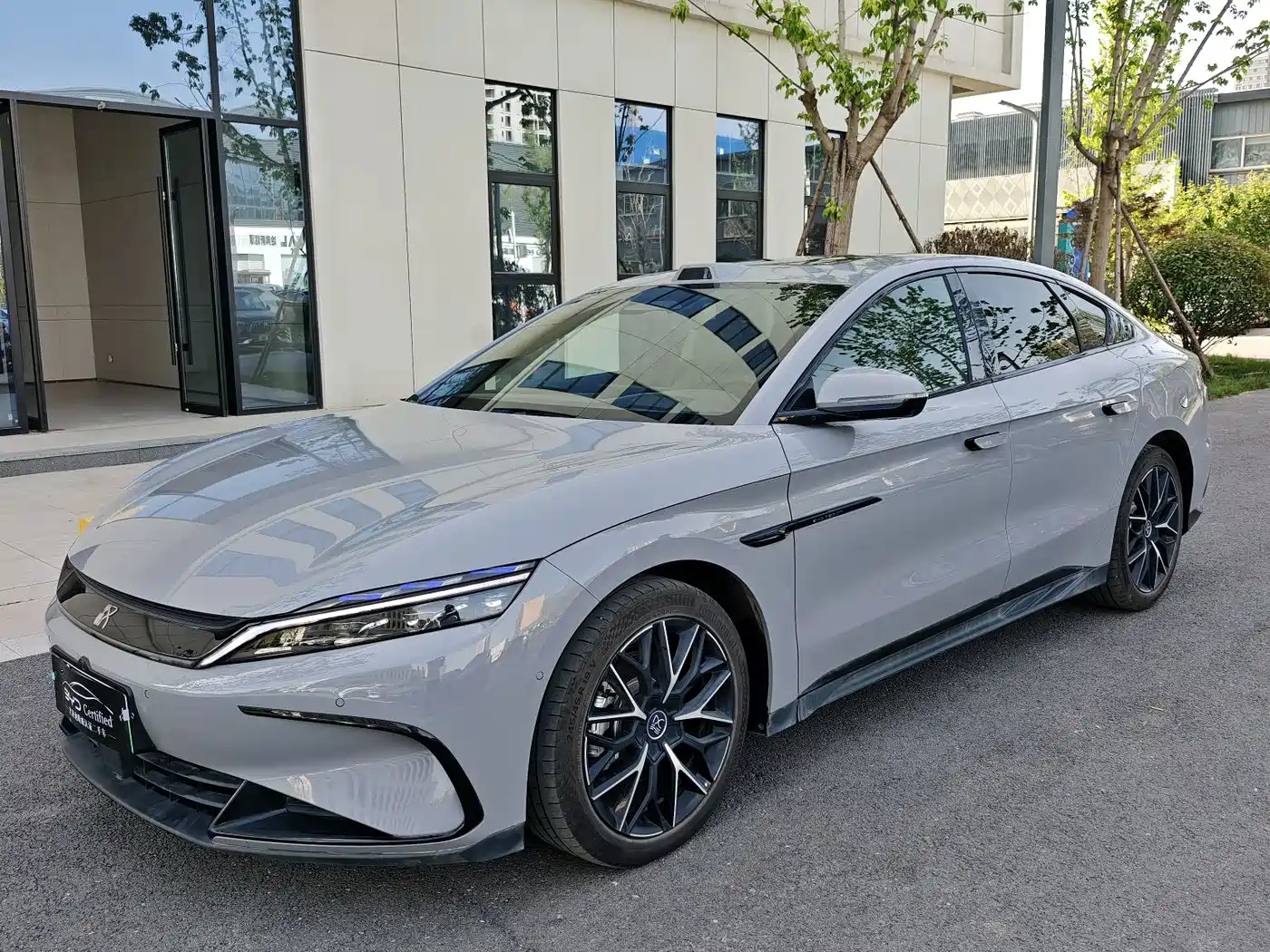 BYD Han 2025 DM-i Smart Driving Edition 125KM LiDAR Flagship