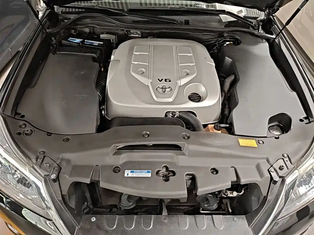 Toyota Crown 2012 2.5L Royal Leather Edition фото 20