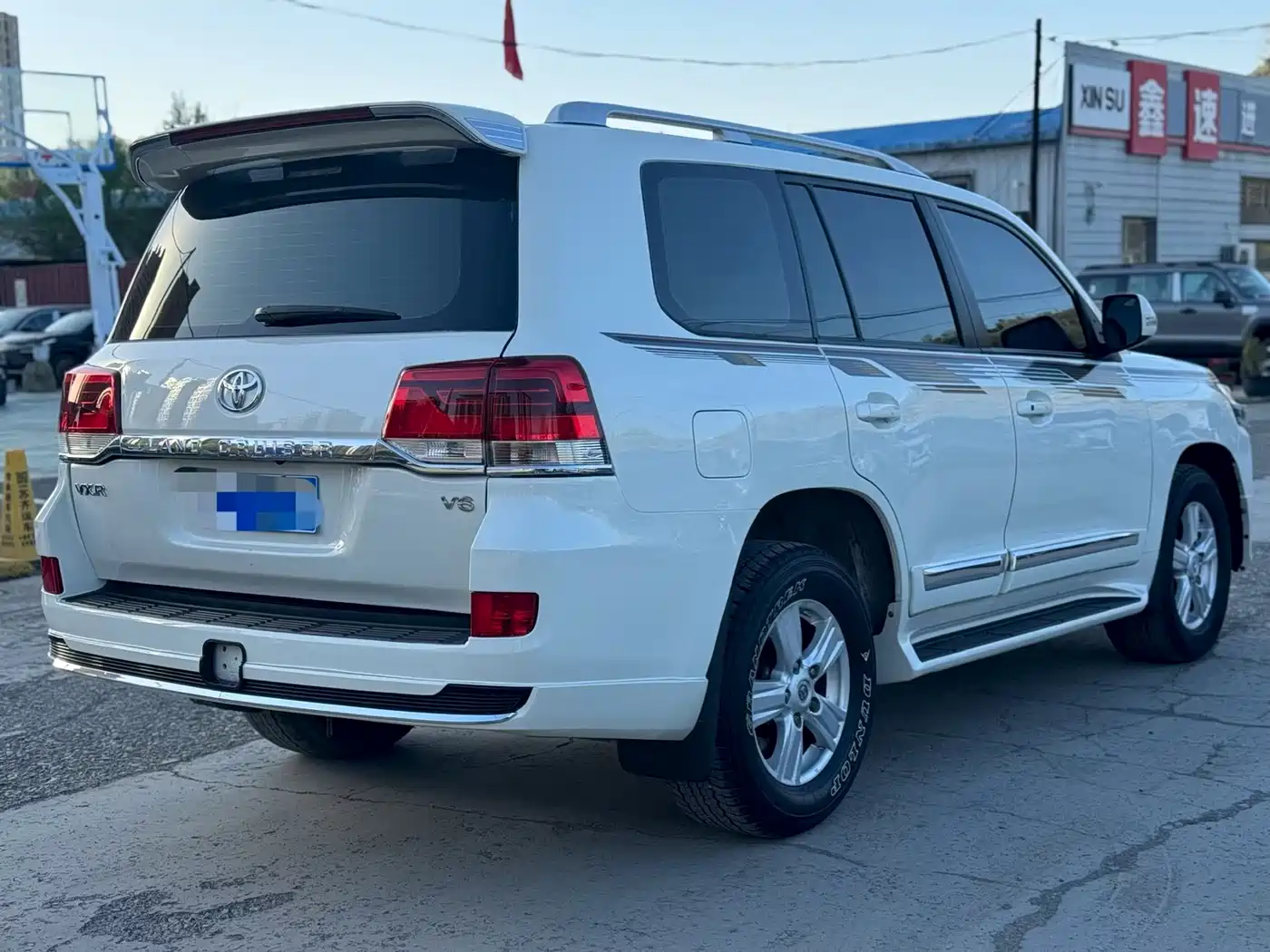 Toyota Land Cruiser (Import) 2015 4.0L V6 Middle East Low Configuration Edition фото 9